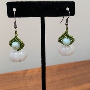 Macramé and beaded dangling earrings